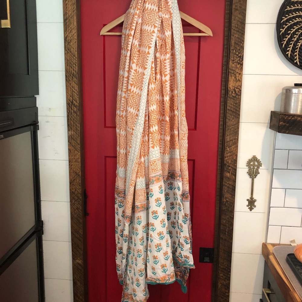 Oversized linen scarf from India